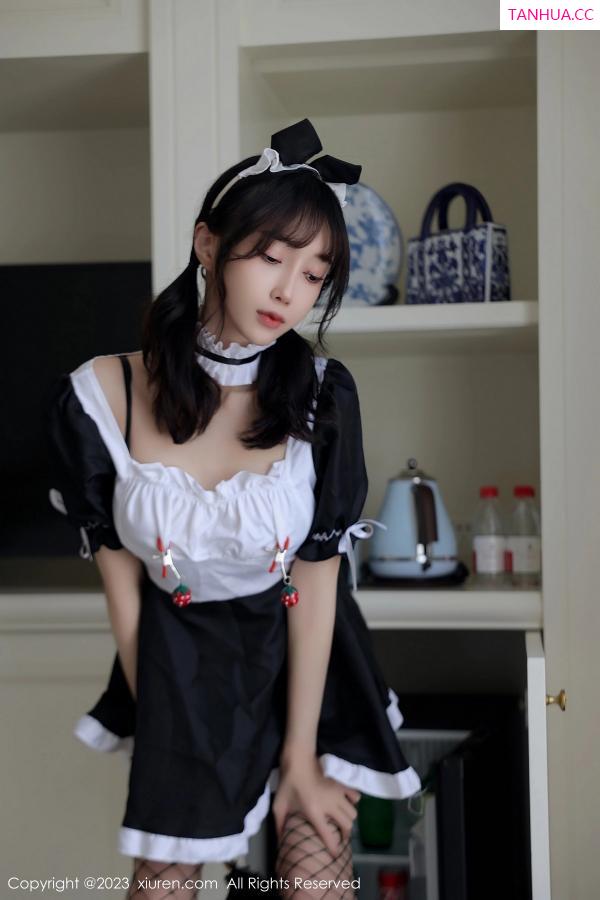 玥儿玥  [XiuRen]高清写真图 2023.08.11 No.7217 玥儿玥er 女仆服美腿第13张图片